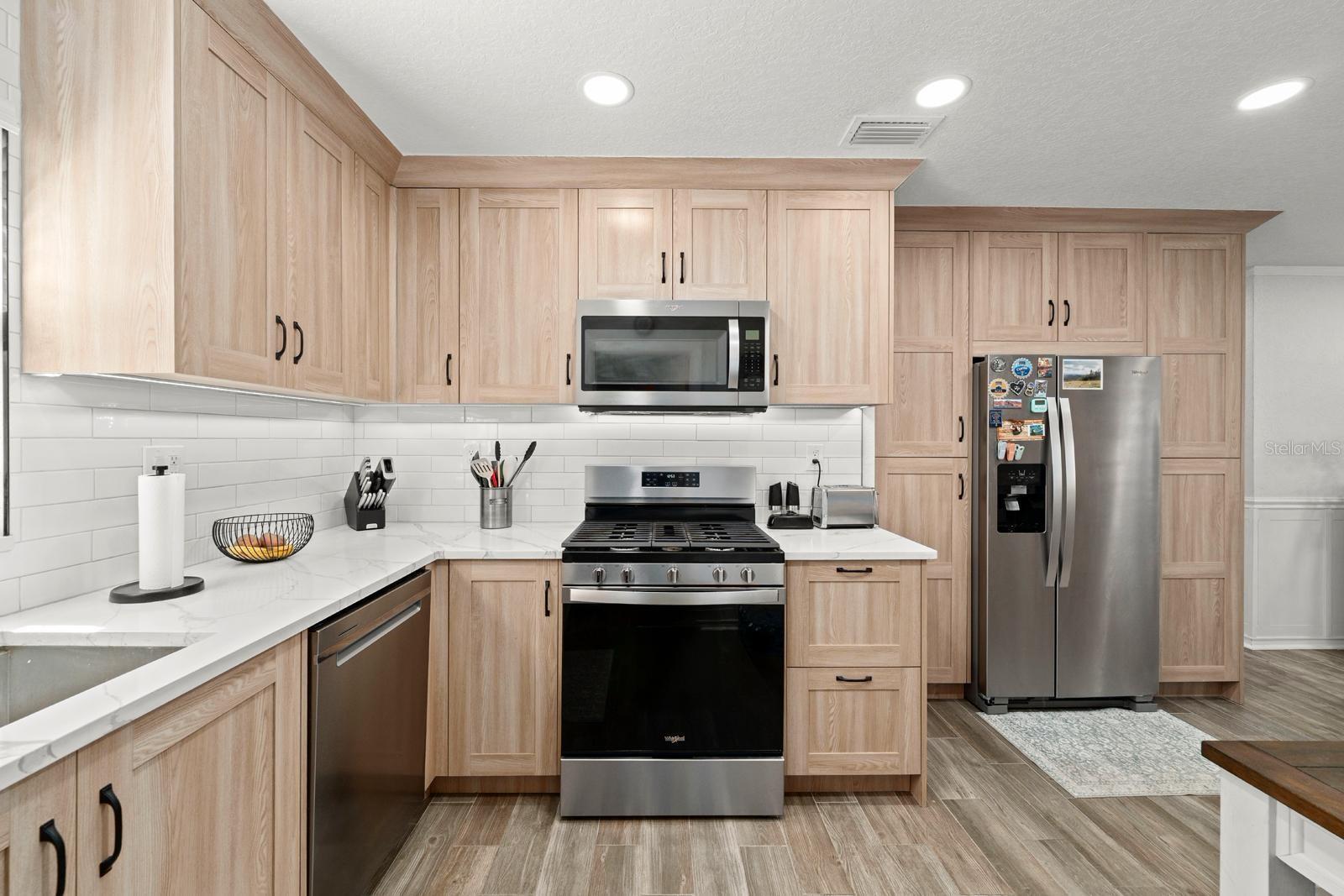 Image 5 of 28 For 842 90th Avenue N