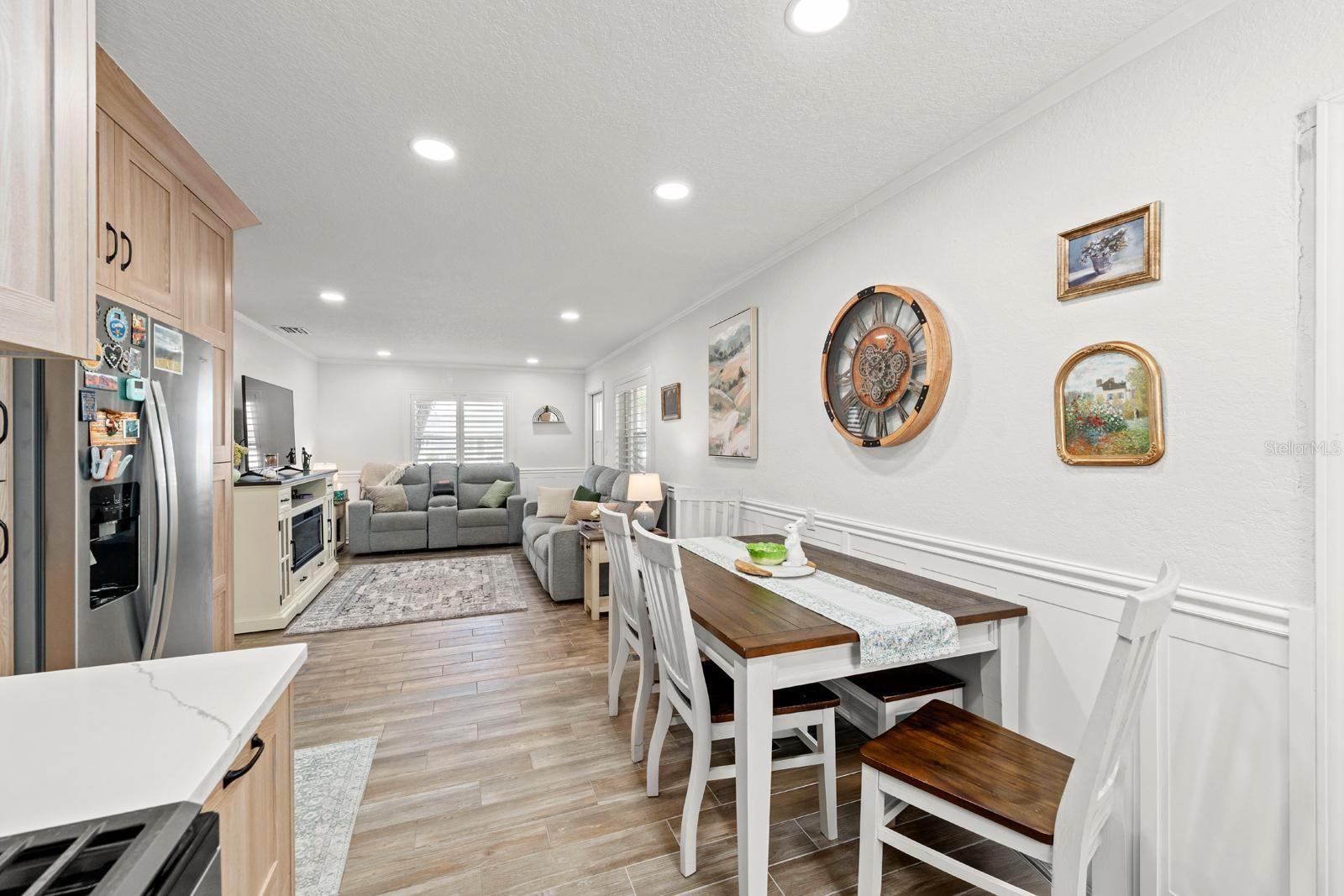 Image 6 of 28 For 842 90th Avenue N