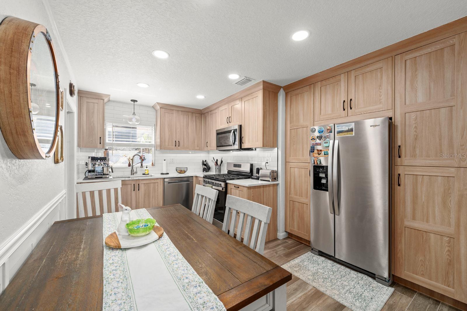 Image 8 of 28 For 842 90th Avenue N