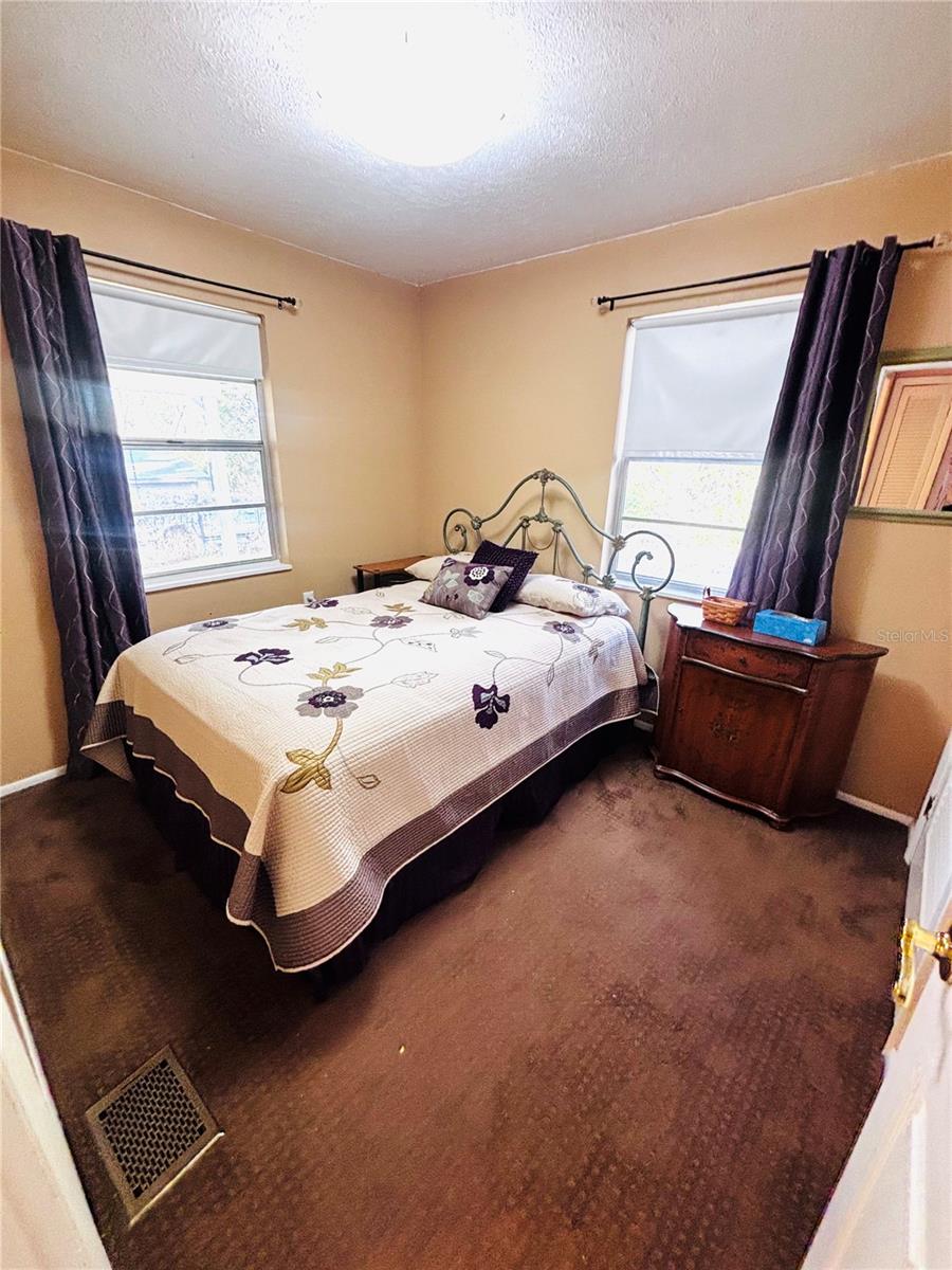 Image 18 of 38 For 34723 Missionary Road