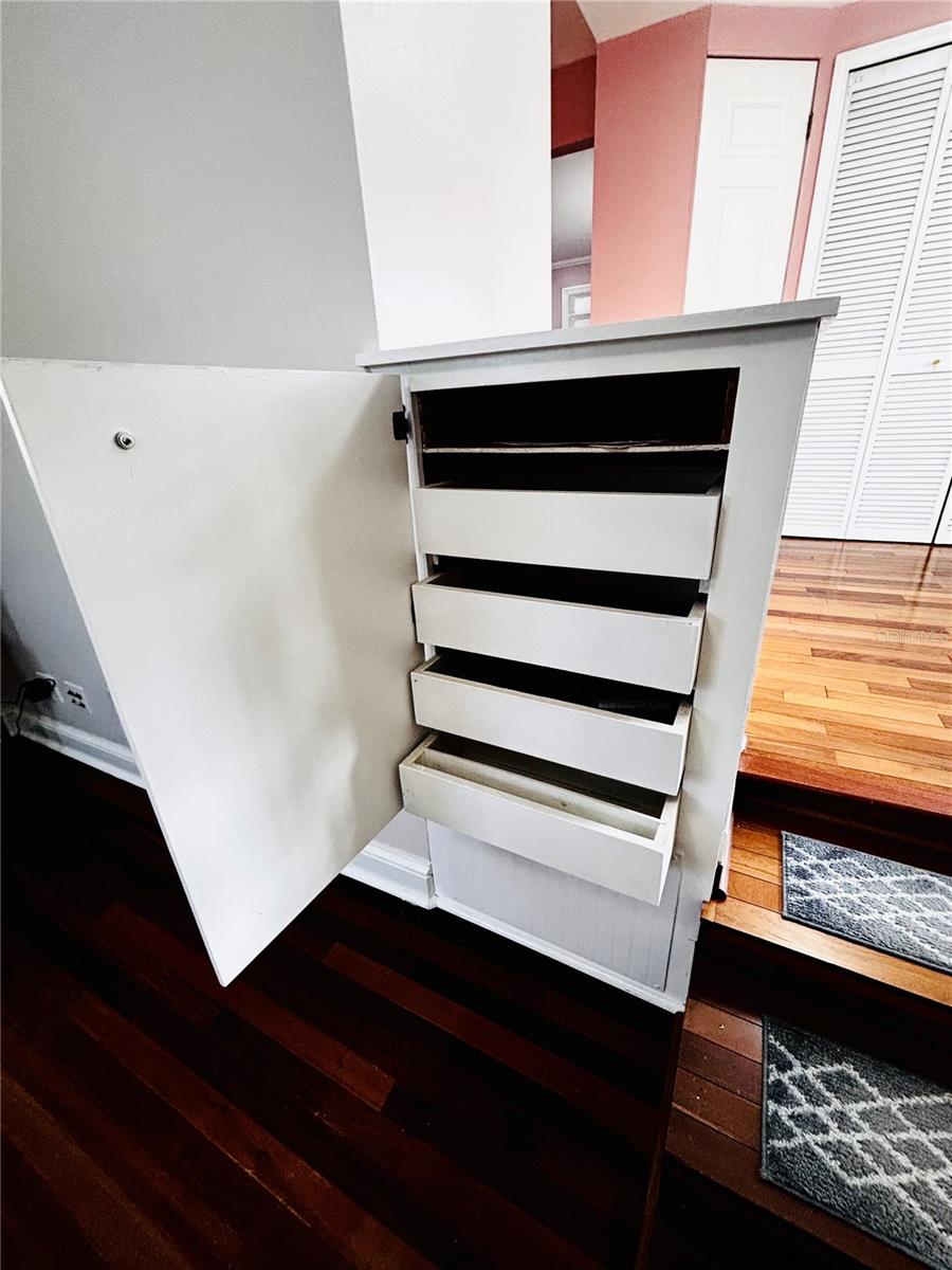 Image 19 of 38 For 34723 Missionary Road