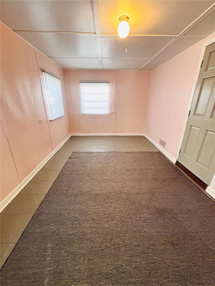 Image 20 of 38 For 34723 Missionary Road