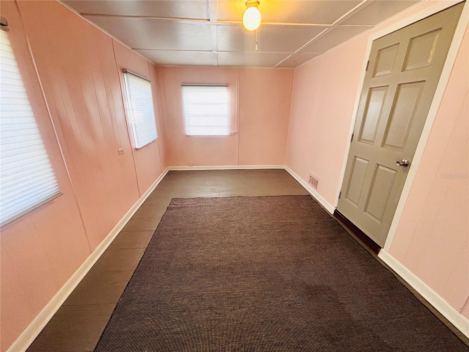 Image 22 of 38 For 34723 Missionary Road