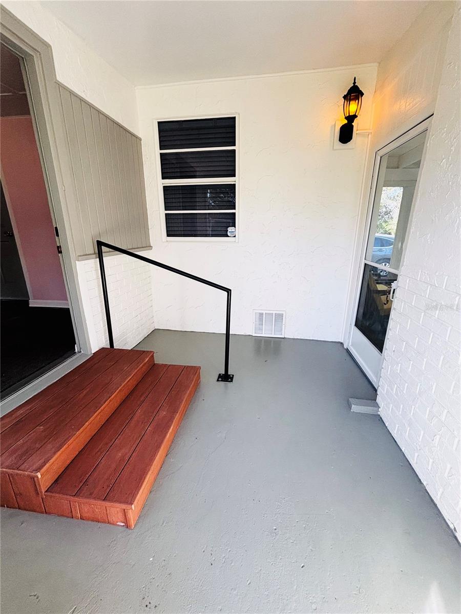 Image 28 of 38 For 34723 Missionary Road