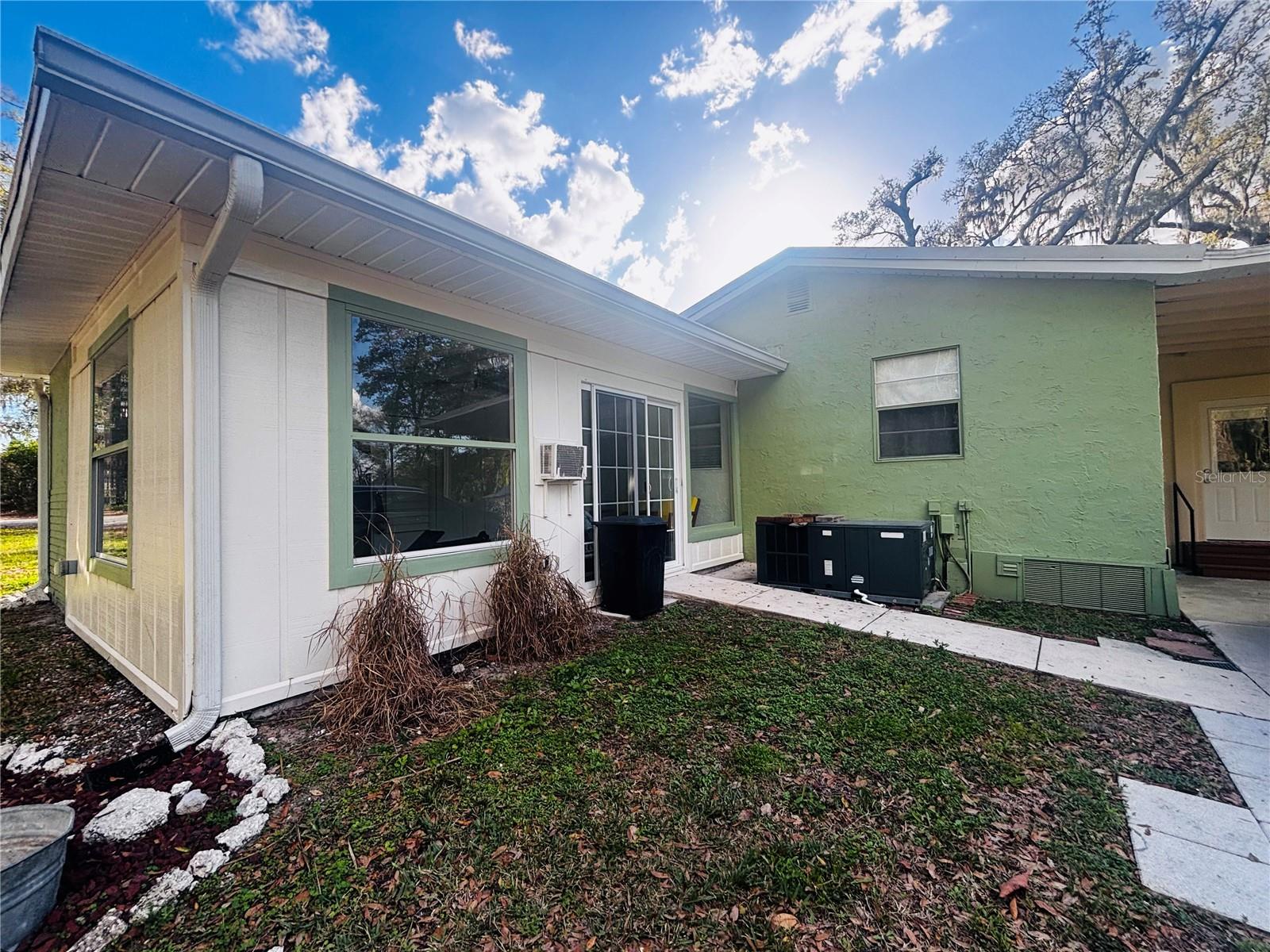 Image 3 of 38 For 34723 Missionary Road