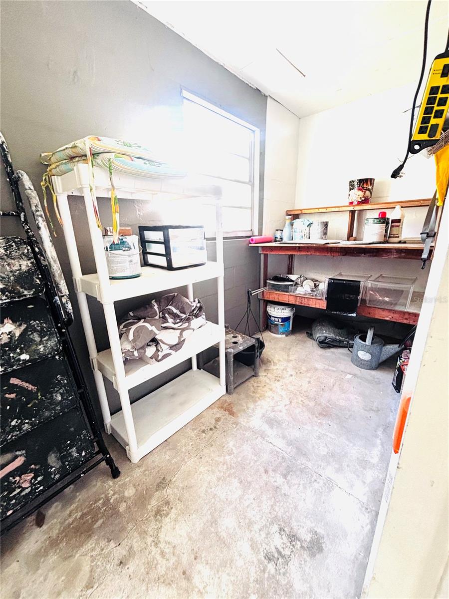 Image 32 of 38 For 34723 Missionary Road