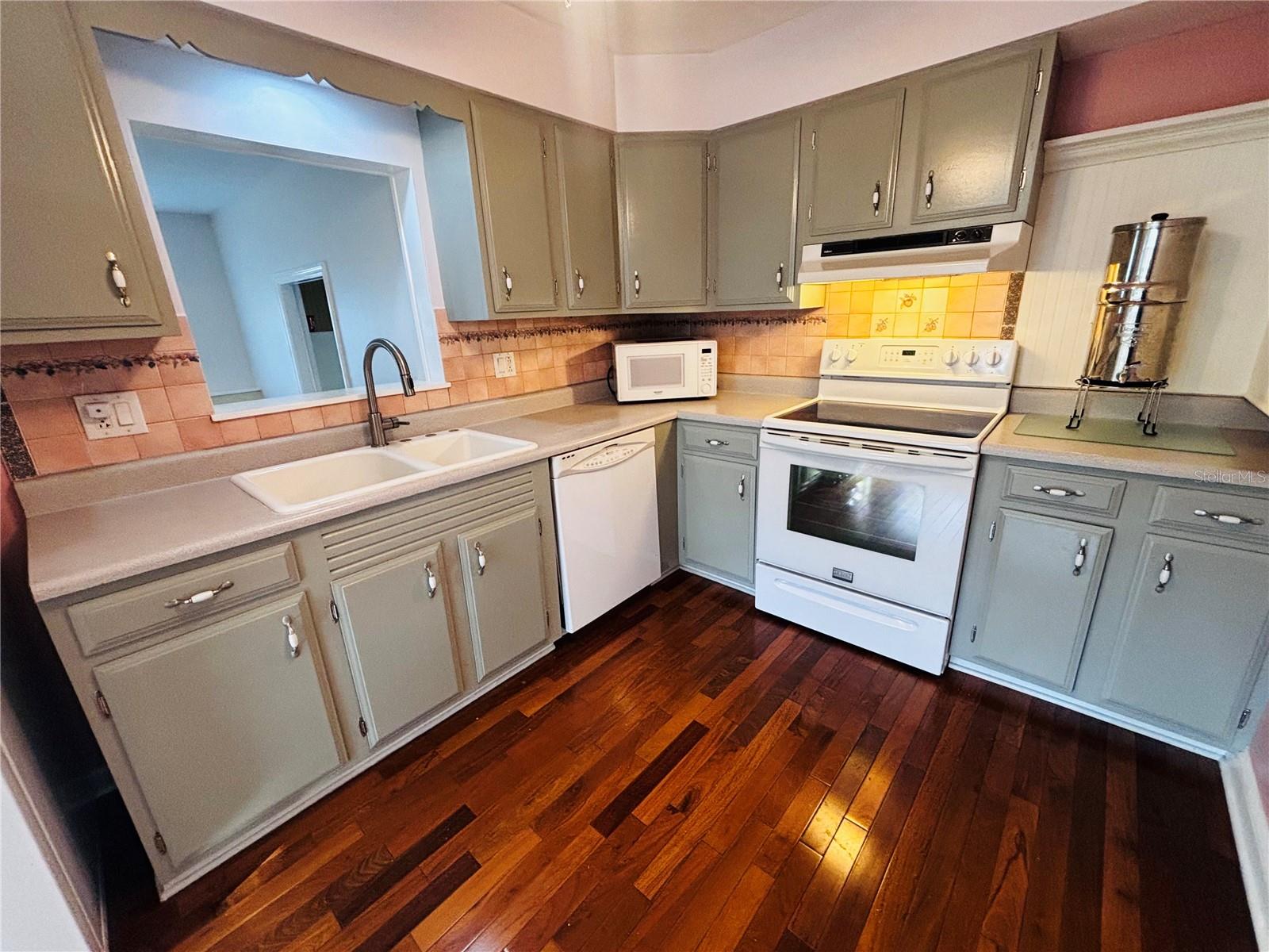 Image 6 of 38 For 34723 Missionary Road