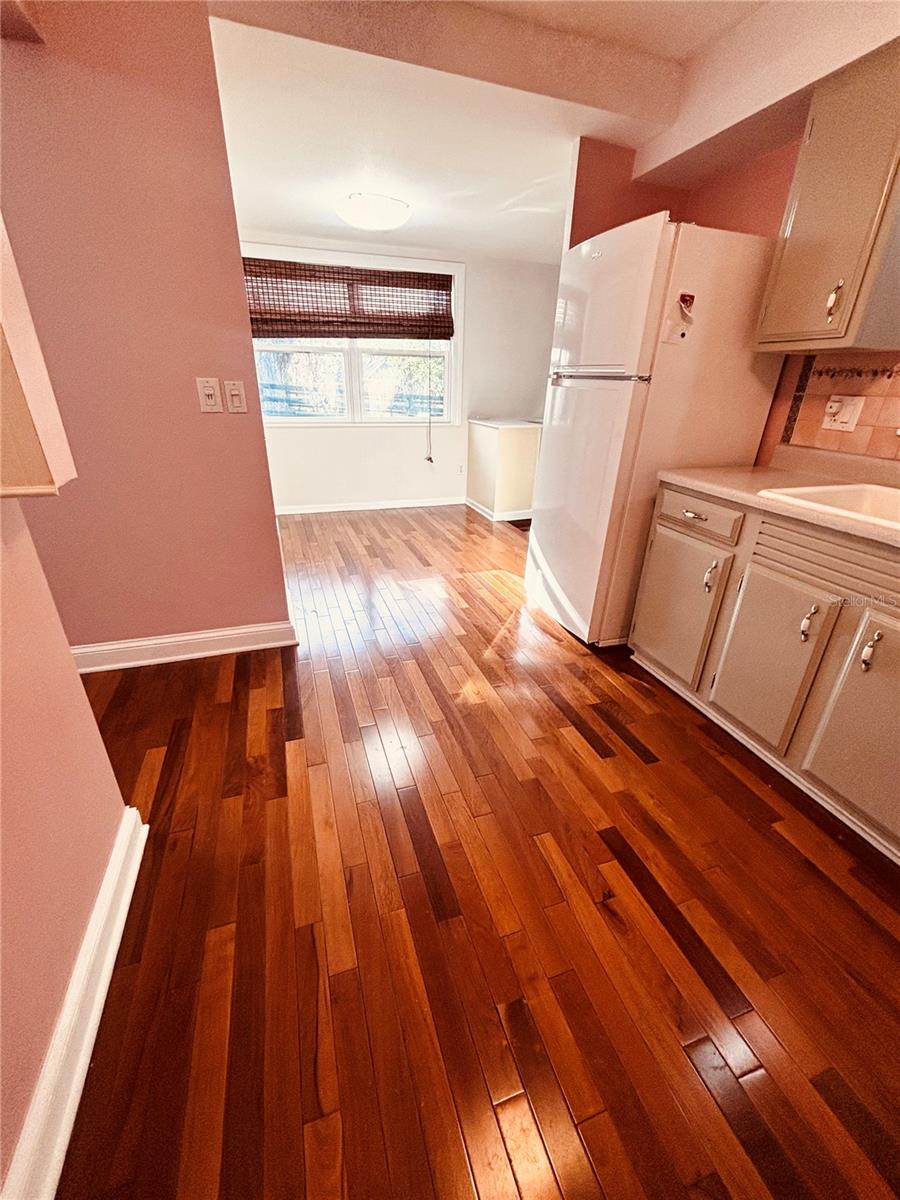 Image 7 of 38 For 34723 Missionary Road