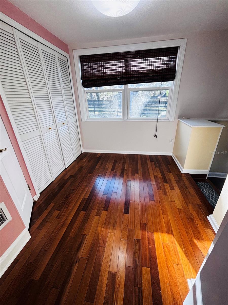 Image 8 of 38 For 34723 Missionary Road