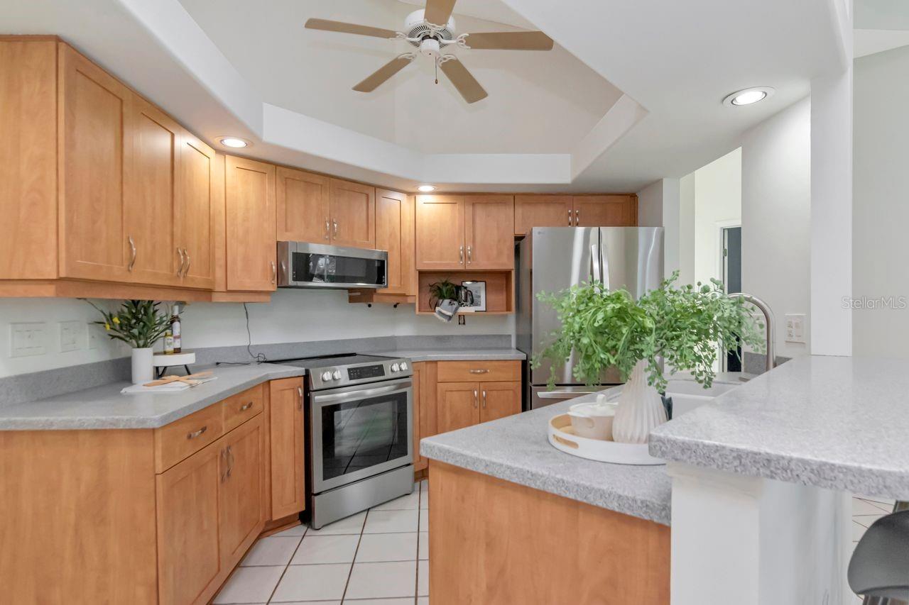 Image 11 of 70 For 835 Christina Circle