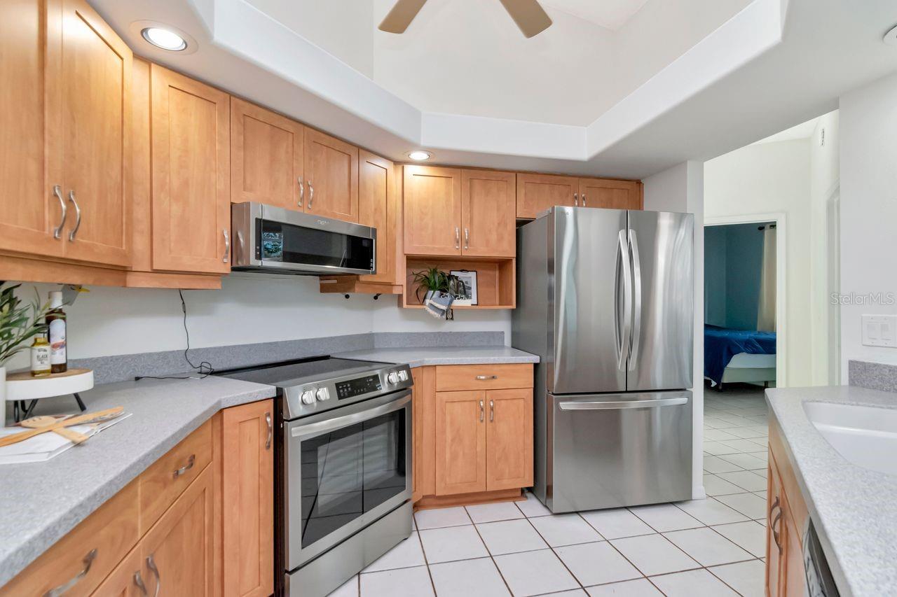 Image 31 of 70 For 835 Christina Circle