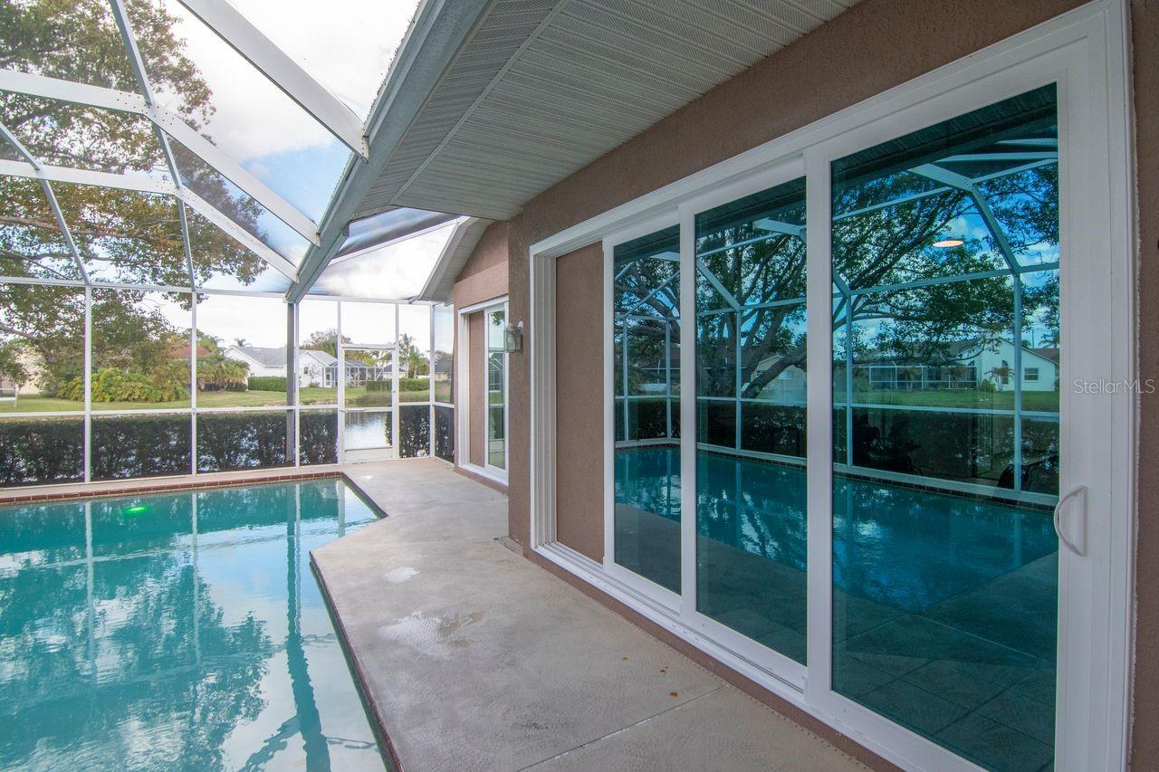 Image 43 of 70 For 835 Christina Circle