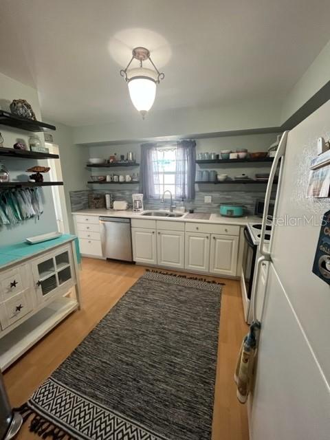 Image 10 of 30 For 1706 Belleair Forest Drive 222