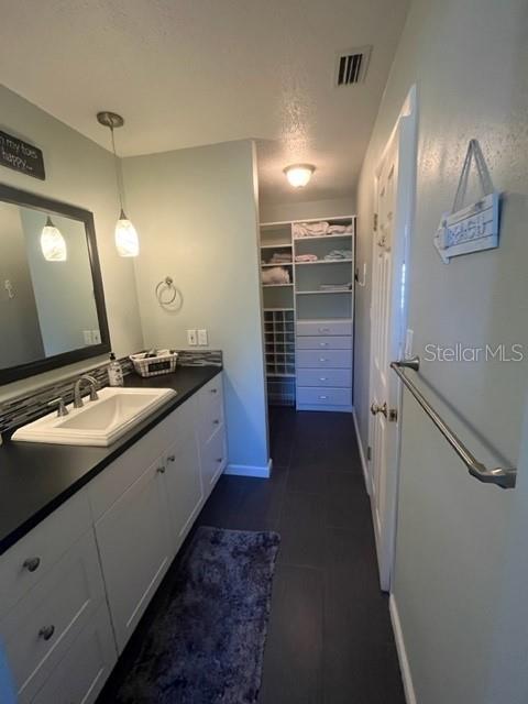 Image 17 of 30 For 1706 Belleair Forest Drive 222