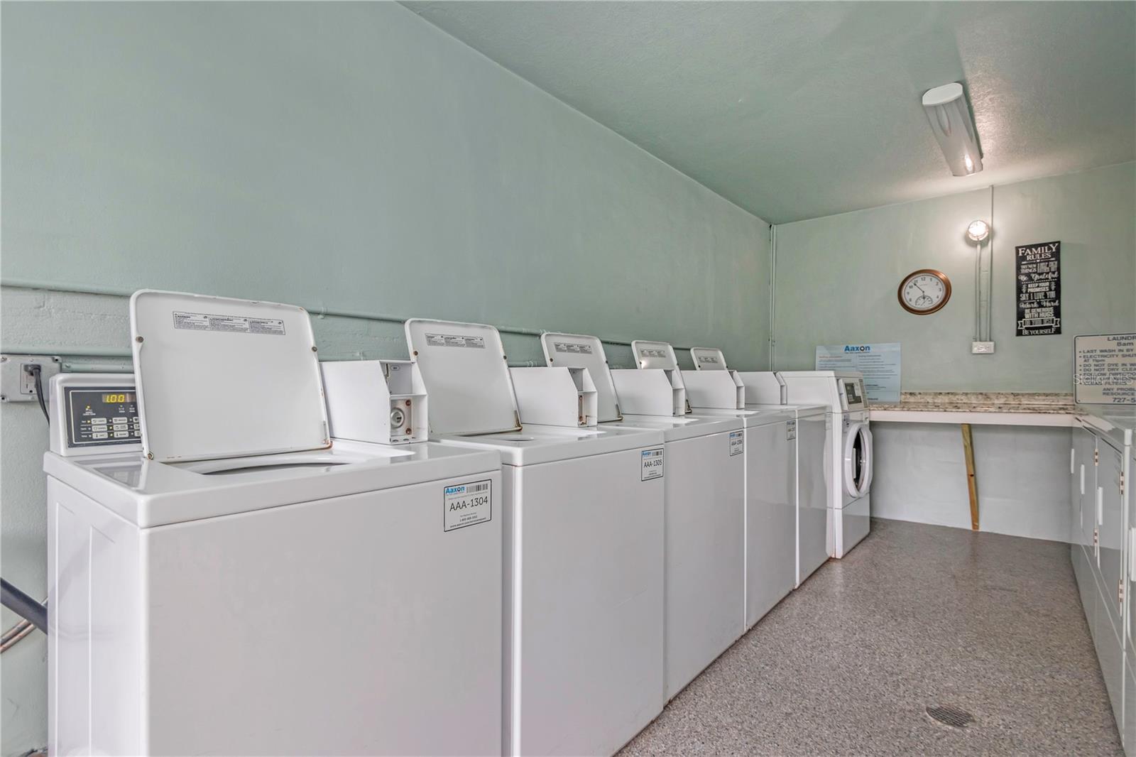 Image 19 of 30 For 1706 Belleair Forest Drive 222