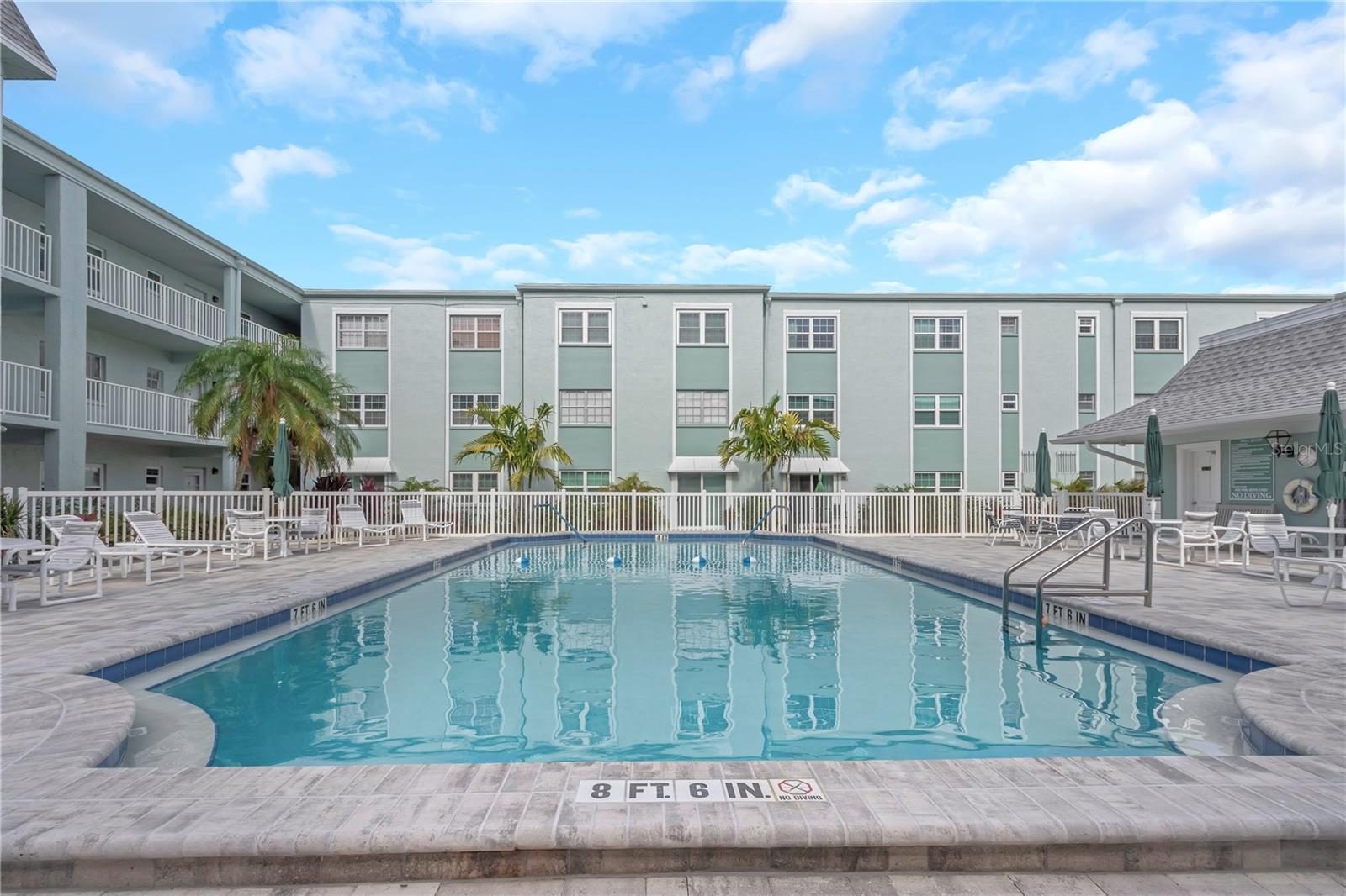 Image 25 of 30 For 1706 Belleair Forest Drive 222