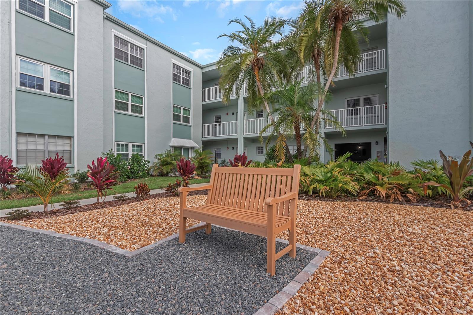 Image 28 of 30 For 1706 Belleair Forest Drive 222