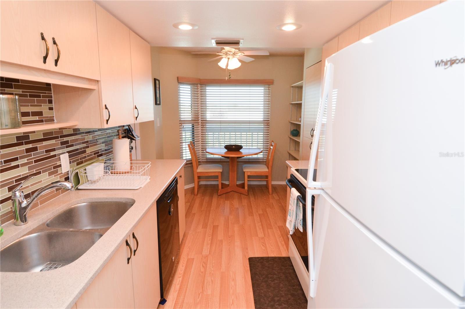 Image 11 of 100 For 1316 Pasadena Avenue S 407