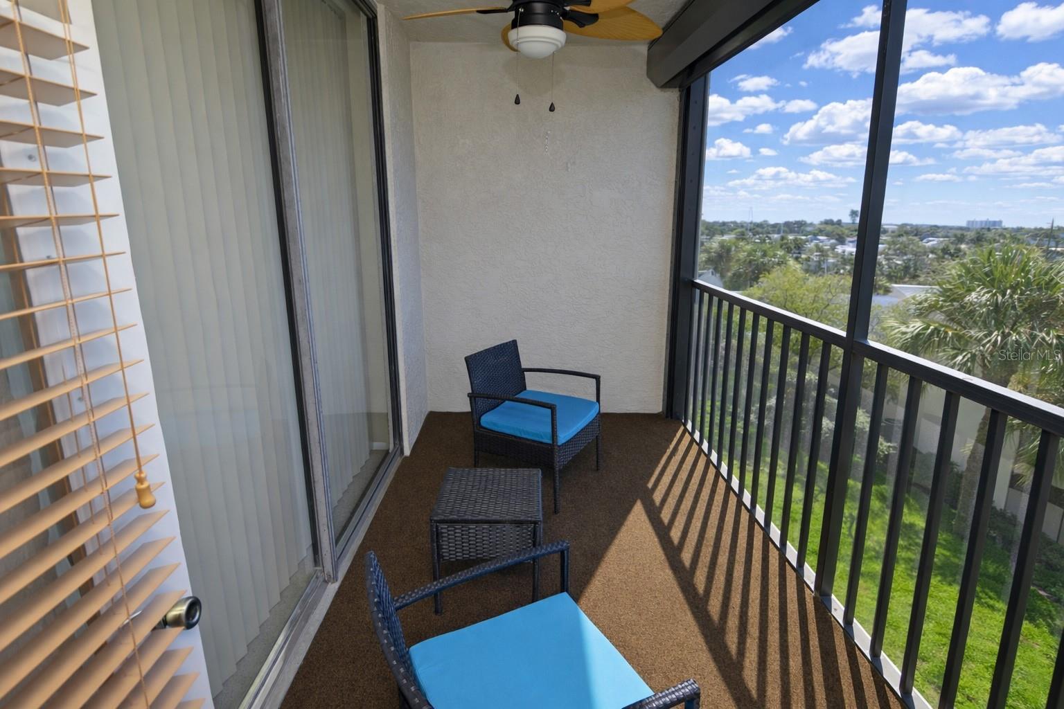 Image 38 of 100 For 1316 Pasadena Avenue S 407