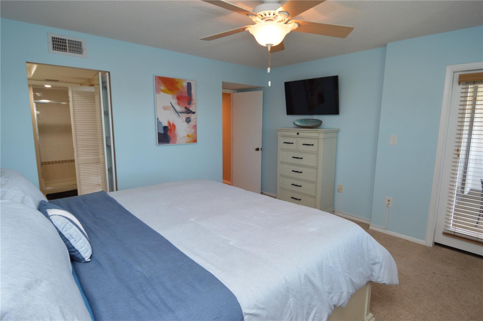 Image 43 of 100 For 1316 Pasadena Avenue S 407