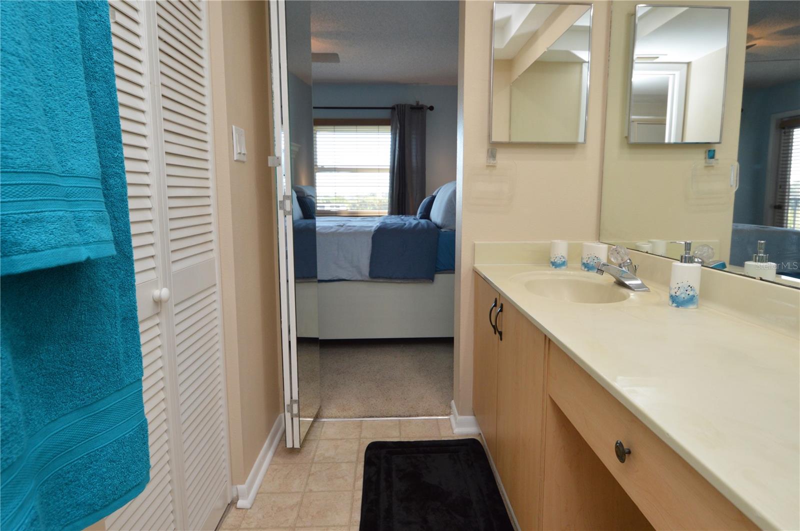 Image 50 of 100 For 1316 Pasadena Avenue S 407