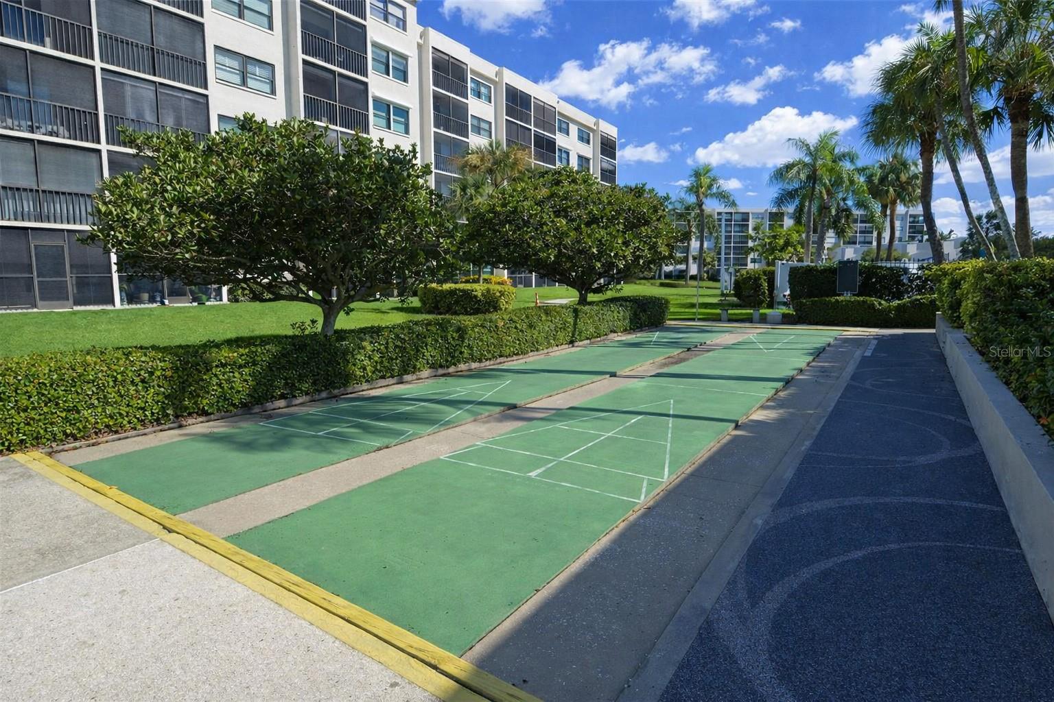 Image 78 of 100 For 1316 Pasadena Avenue S 407