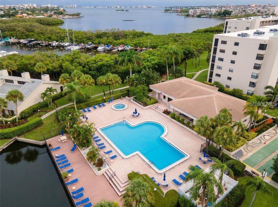 Image 79 of 100 For 1316 Pasadena Avenue S 407