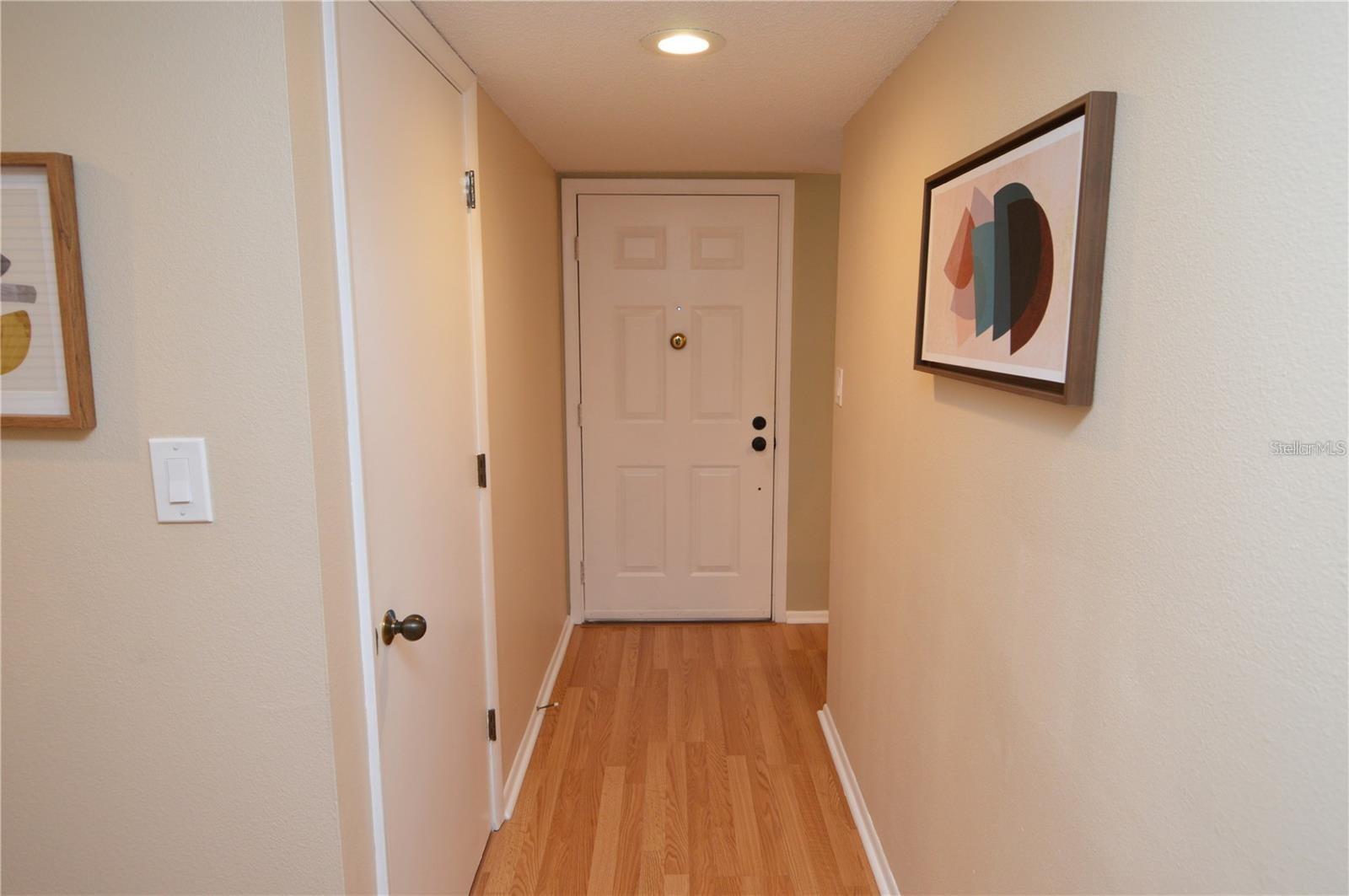 Image 8 of 100 For 1316 Pasadena Avenue S 407