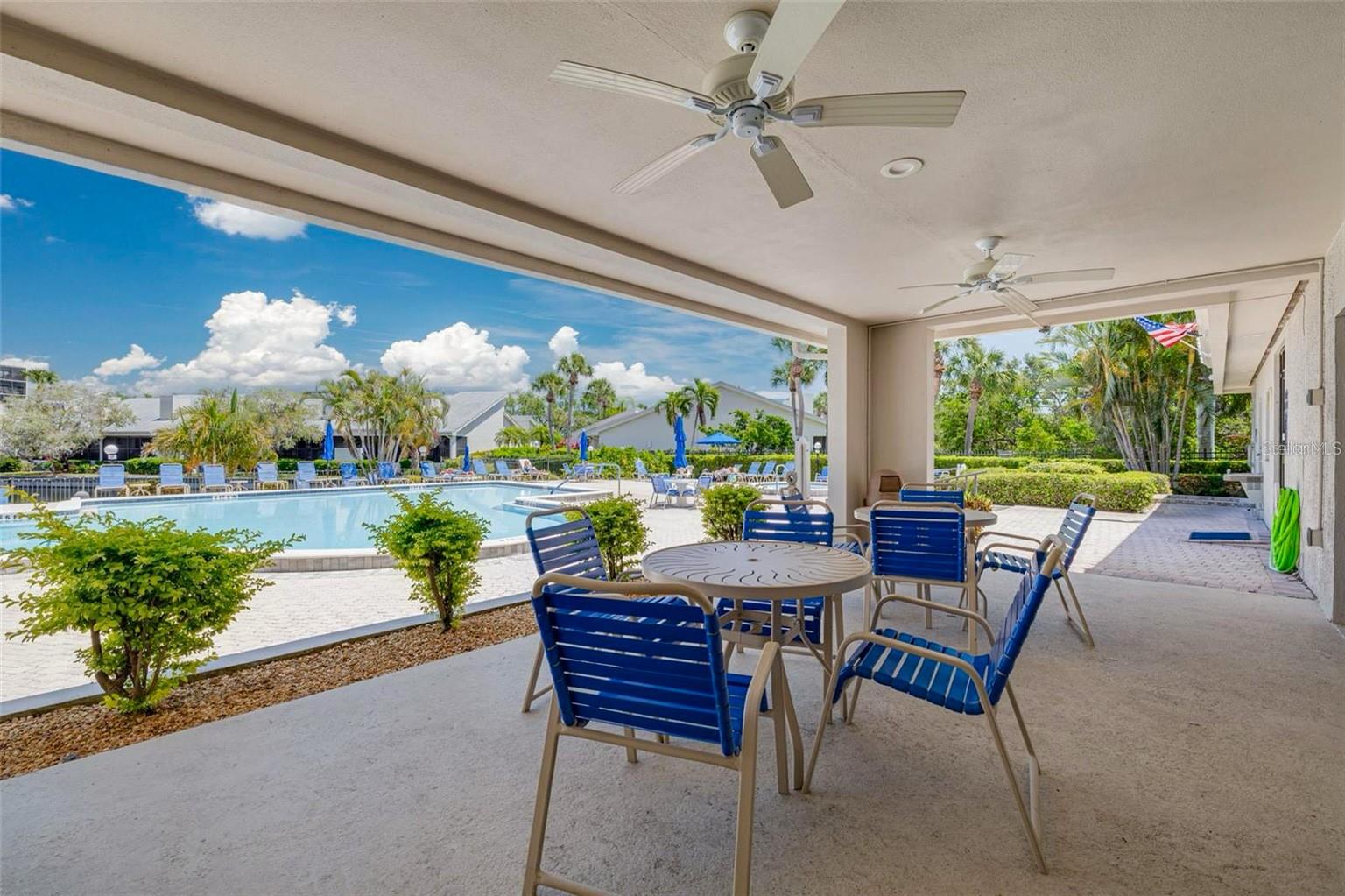 Image 81 of 100 For 1316 Pasadena Avenue S 407