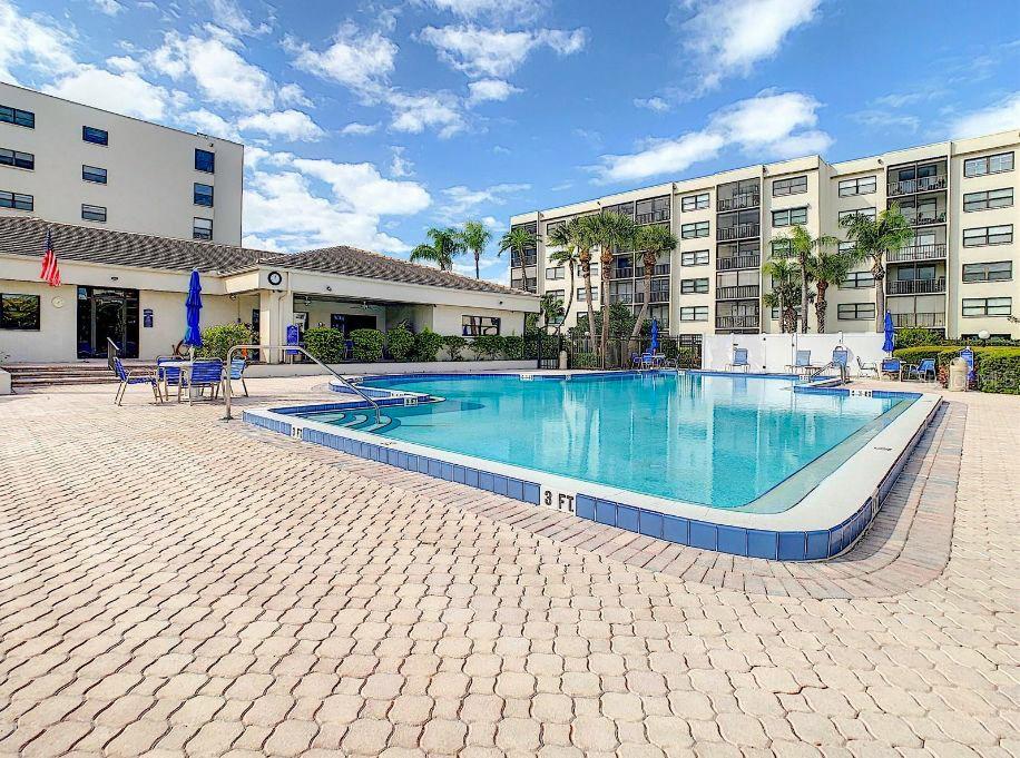 Image 82 of 100 For 1316 Pasadena Avenue S 407