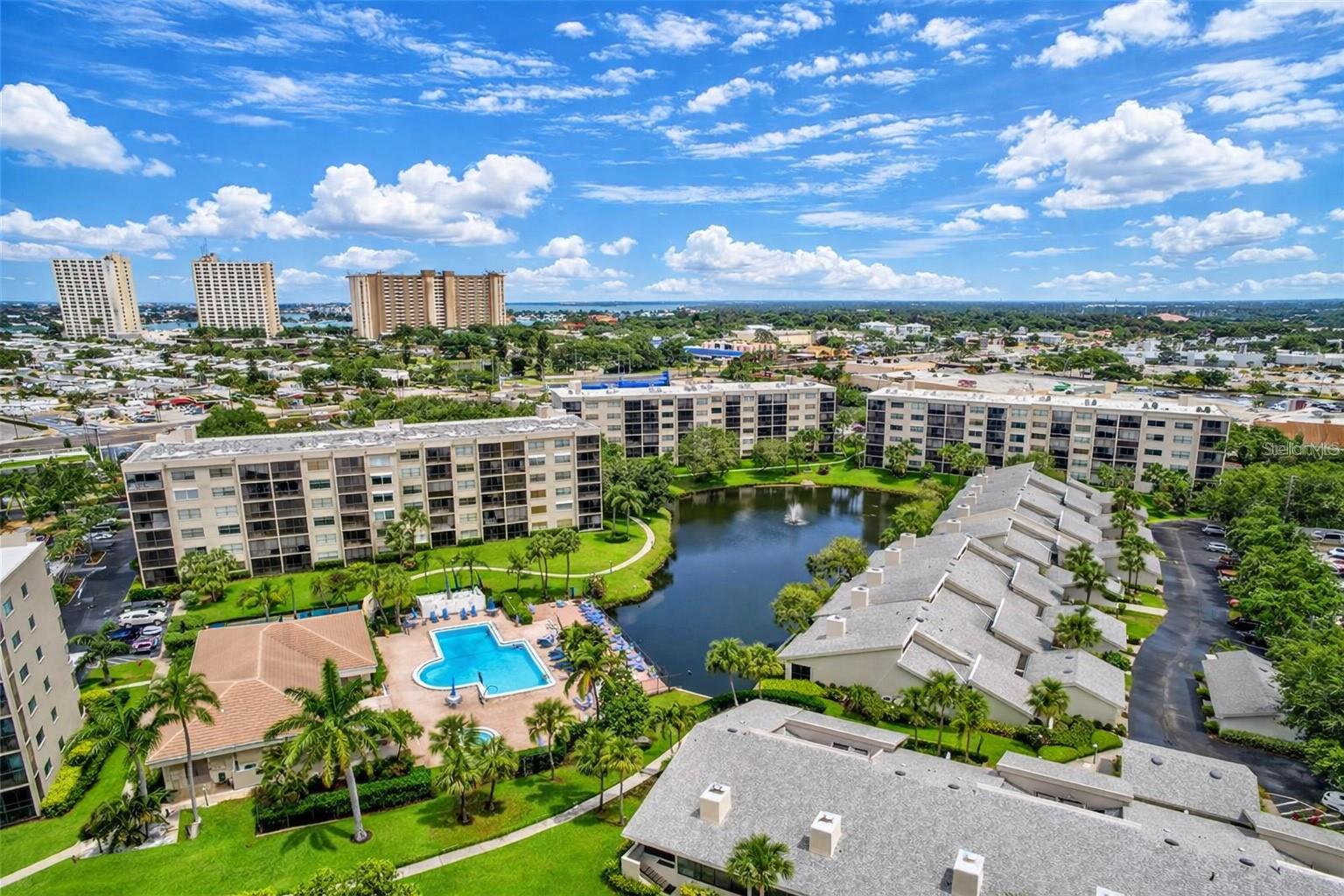 Image 87 of 100 For 1316 Pasadena Avenue S 407