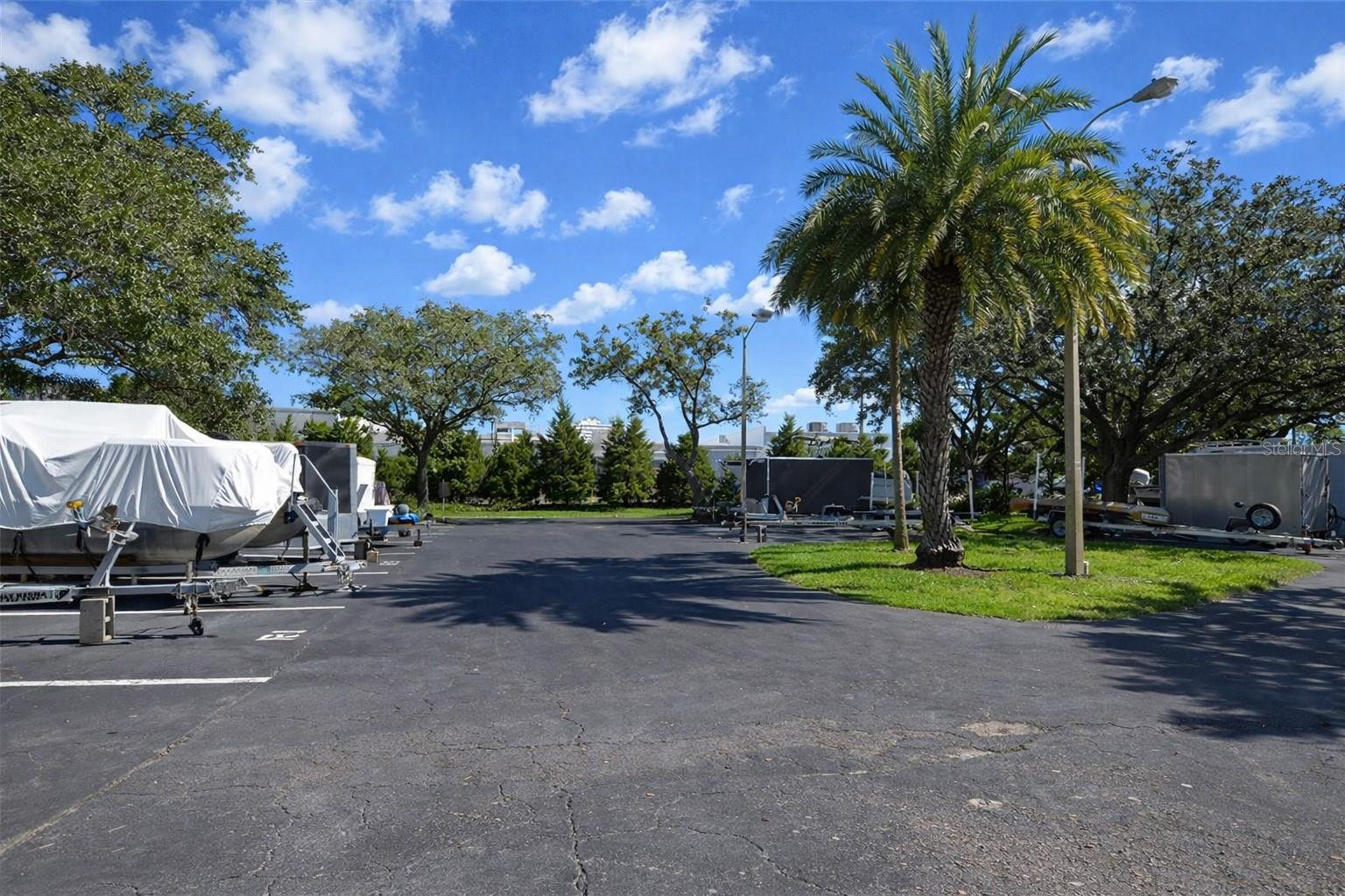 Image 93 of 100 For 1316 Pasadena Avenue S 407