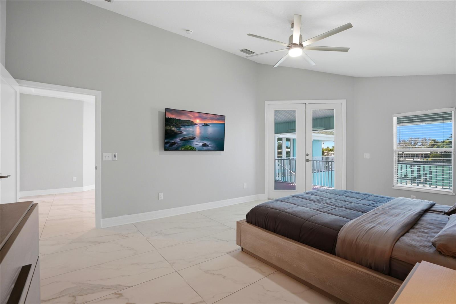 Image 17 of 60 For 11850 7th Street E