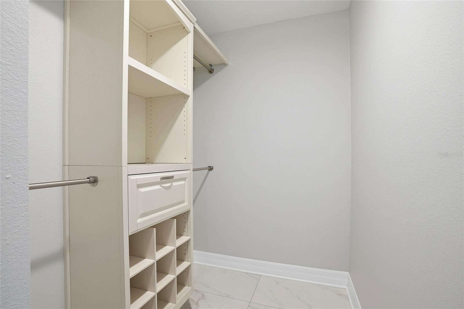 Image 21 of 60 For 11850 7th Street E