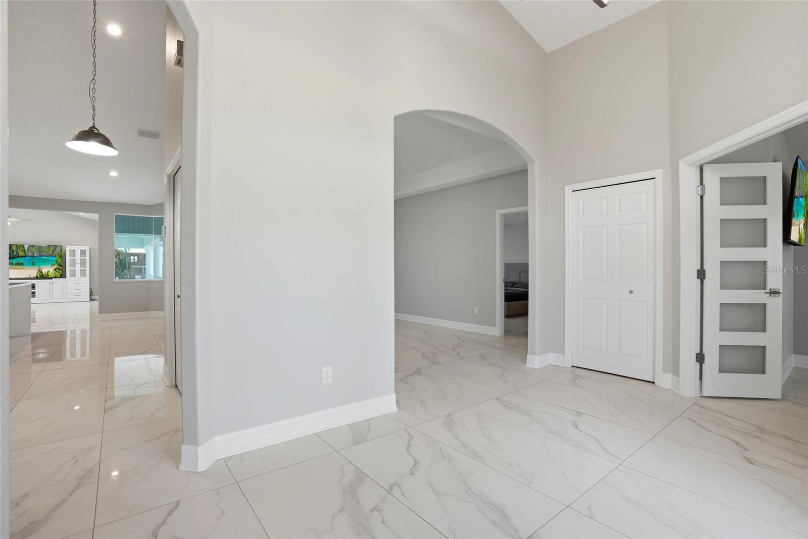 Image 9 of 60 For 11850 7th Street E