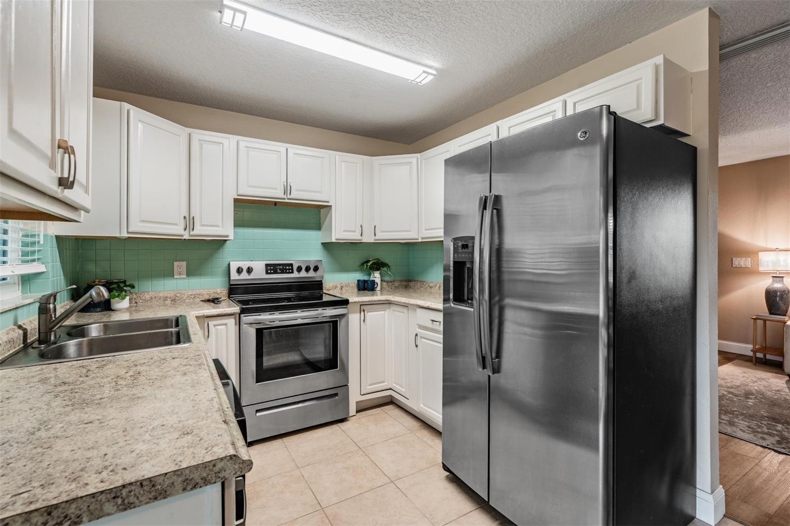 Listing photo id 9 for 13929 Pathfinder Drive