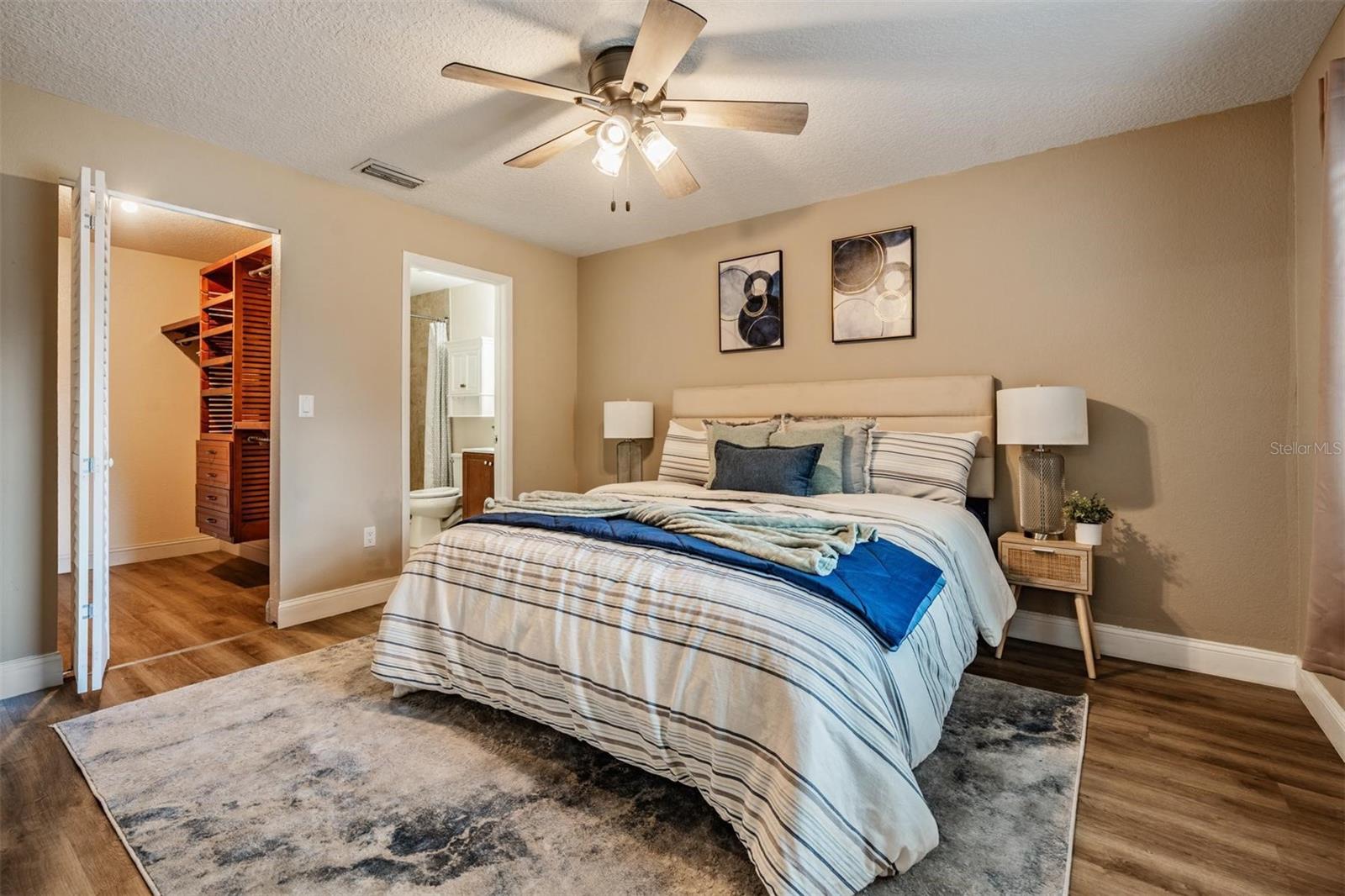 Listing photo id 12 for 13929 Pathfinder Drive