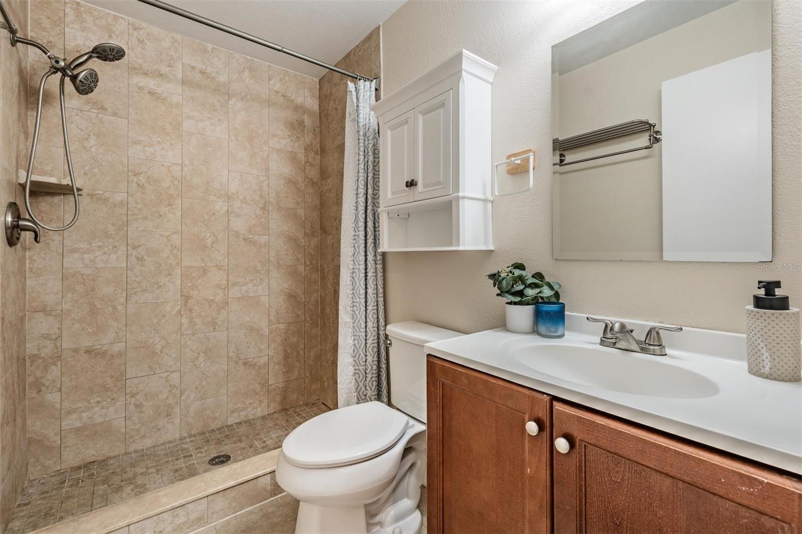 Listing photo id 15 for 13929 Pathfinder Drive