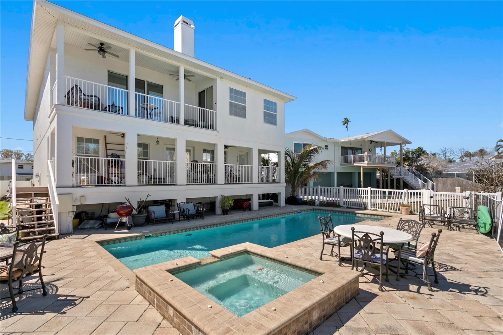 Image 2 of 61 For 1867 Bayou Grande Boulevard Ne