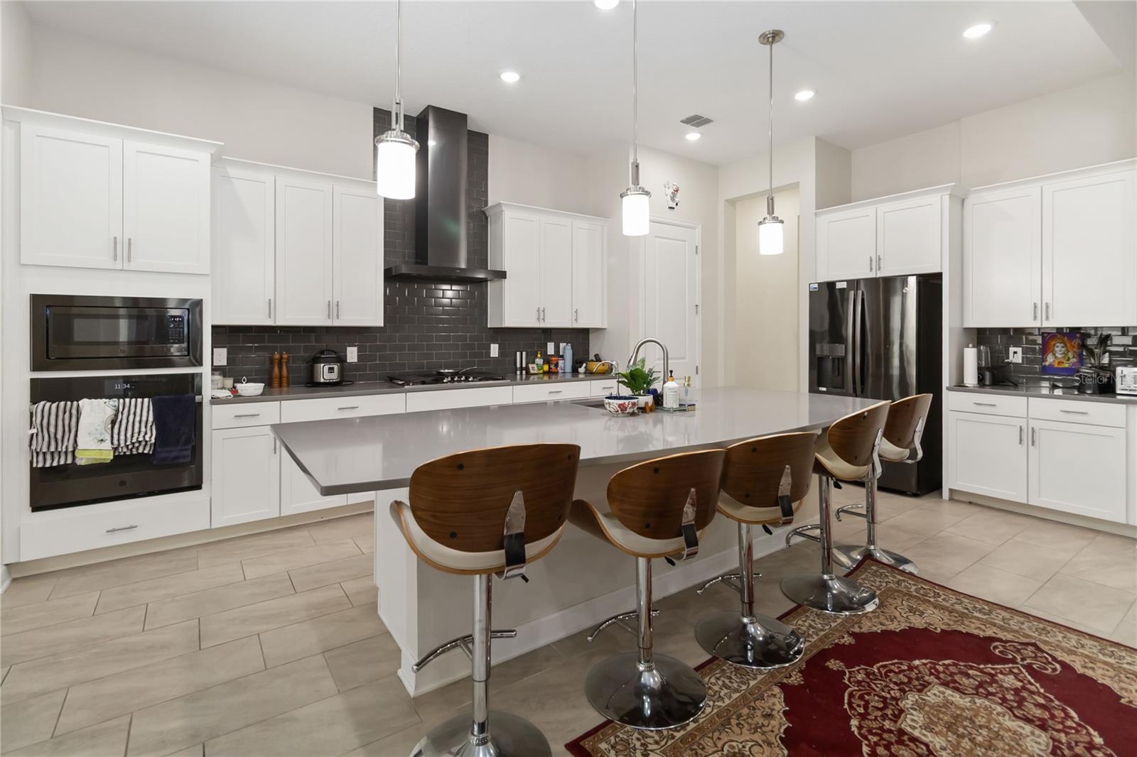 Listing photo id 9 for 5157 Kingwell Circle