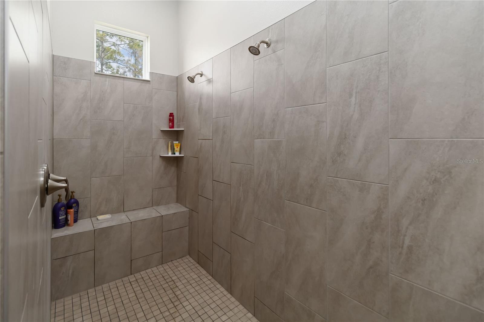 Listing photo id 15 for 5157 Kingwell Circle