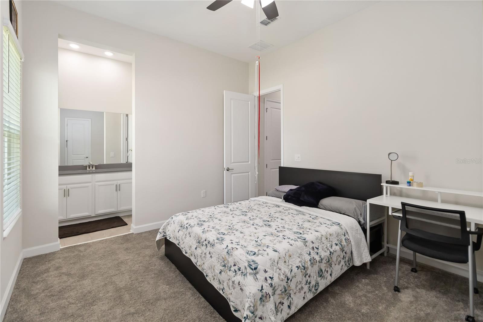 Listing photo id 24 for 5157 Kingwell Circle