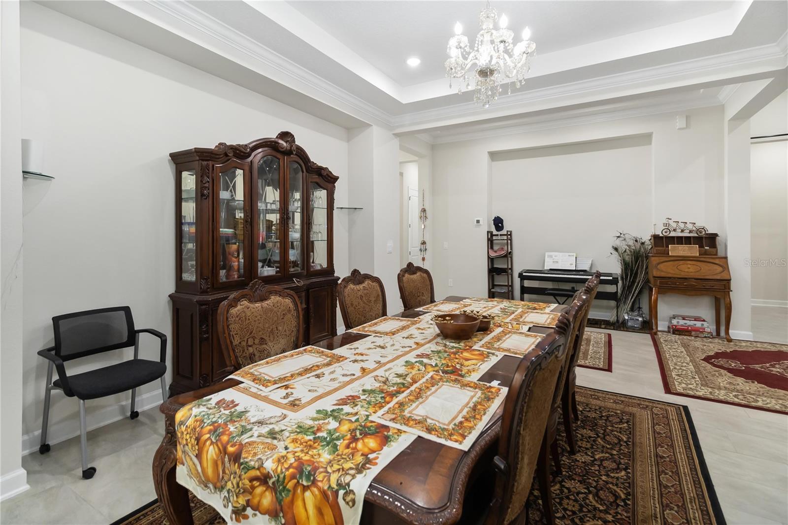 Listing photo id 5 for 5157 Kingwell Circle