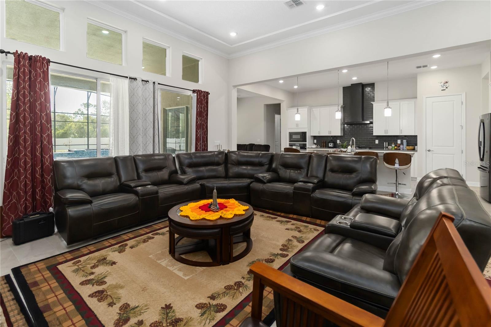 Listing photo id 7 for 5157 Kingwell Circle