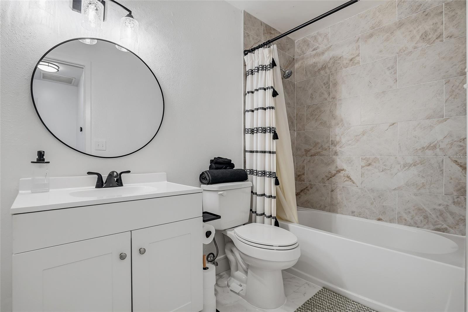 Image 15 of 27 For 8602 Champlain Court 90