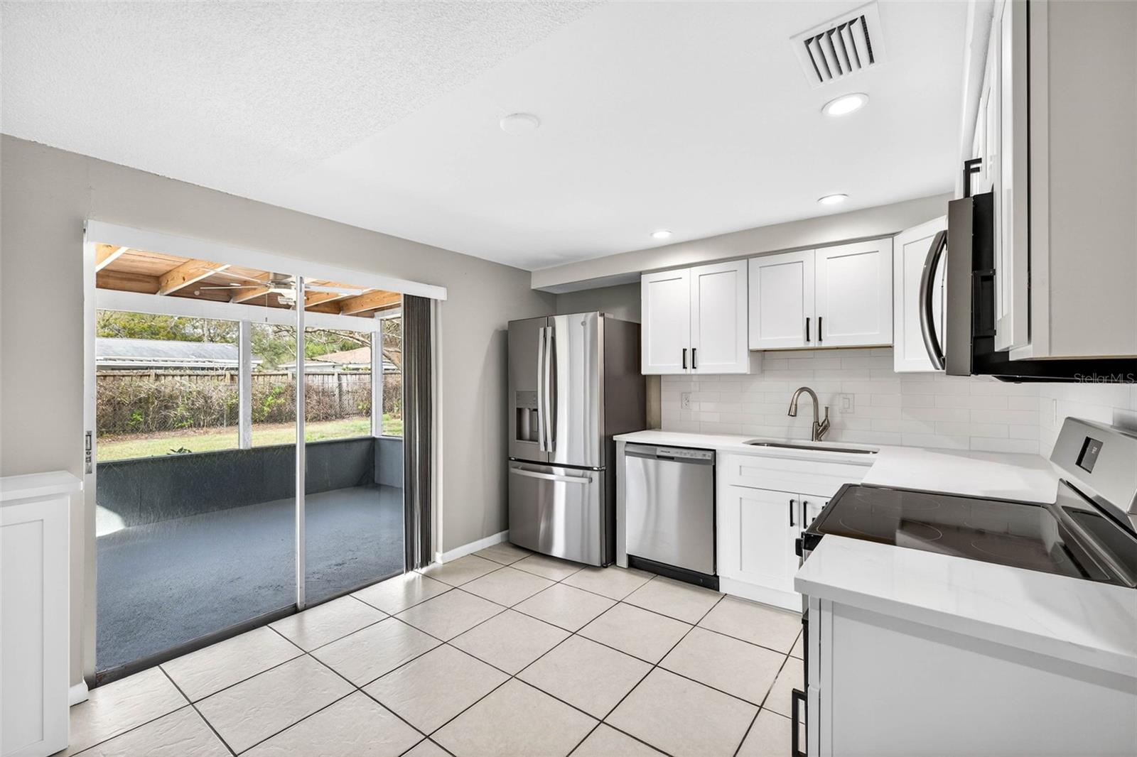 Image 10 of 35 For 2206 Selkirk Street