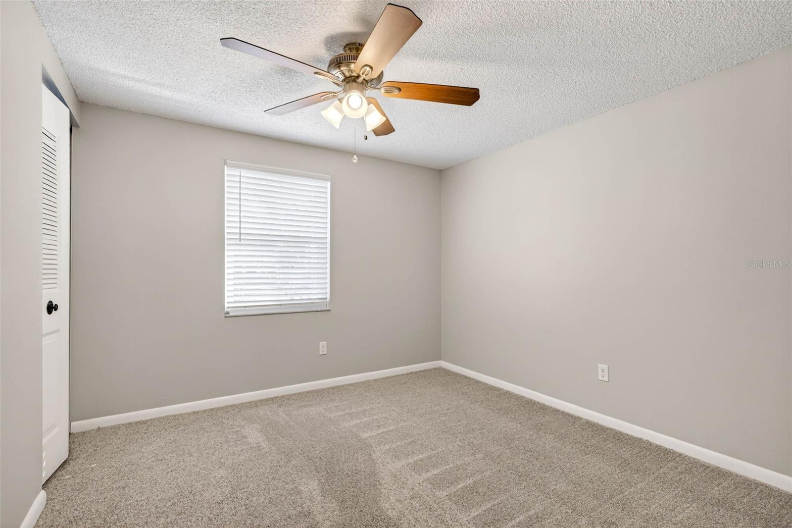 Image 13 of 35 For 2206 Selkirk Street