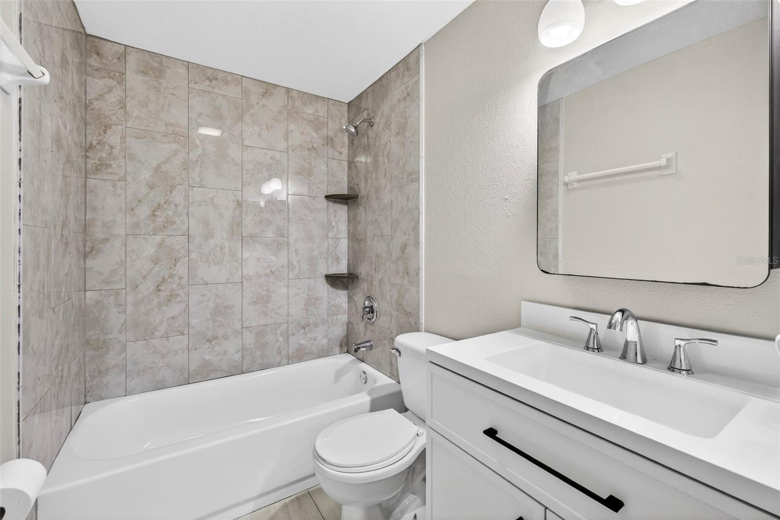 Image 16 of 35 For 2206 Selkirk Street