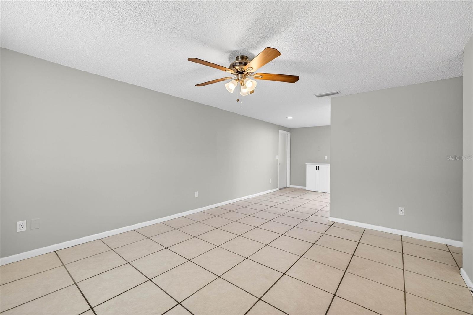 Image 6 of 35 For 2206 Selkirk Street