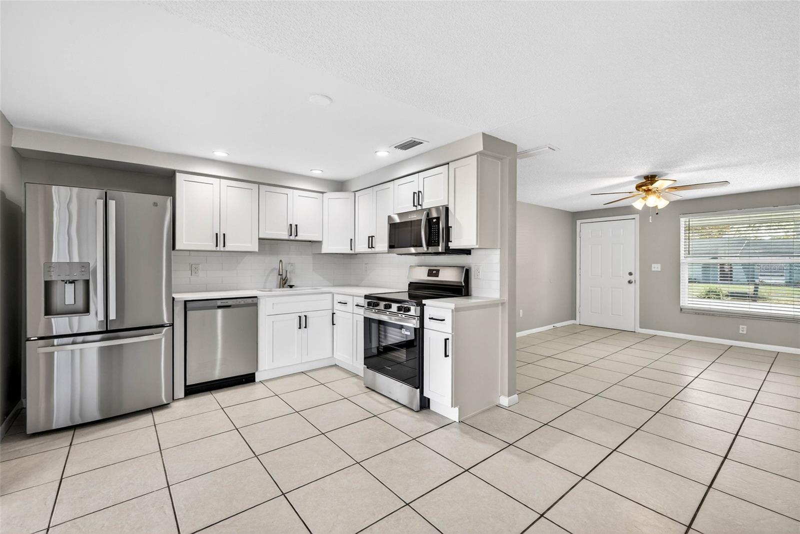 Image 8 of 35 For 2206 Selkirk Street